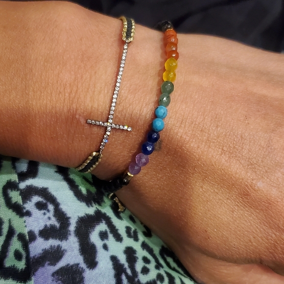 TAJ Adjustable Cubic Zirconia Cross Bracelet BNWOT - Picture 5 of 6